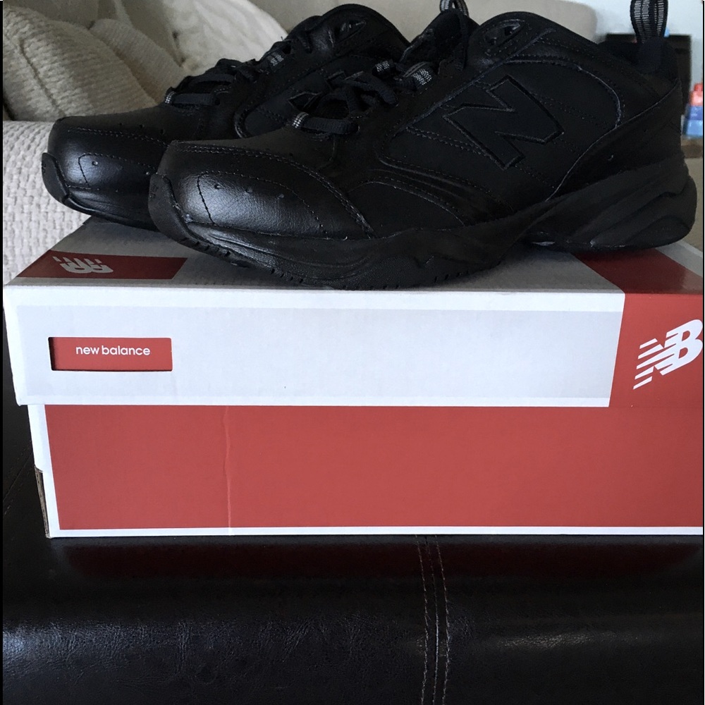 NEW BALANCE 624 CROSS TRAINING SHOES